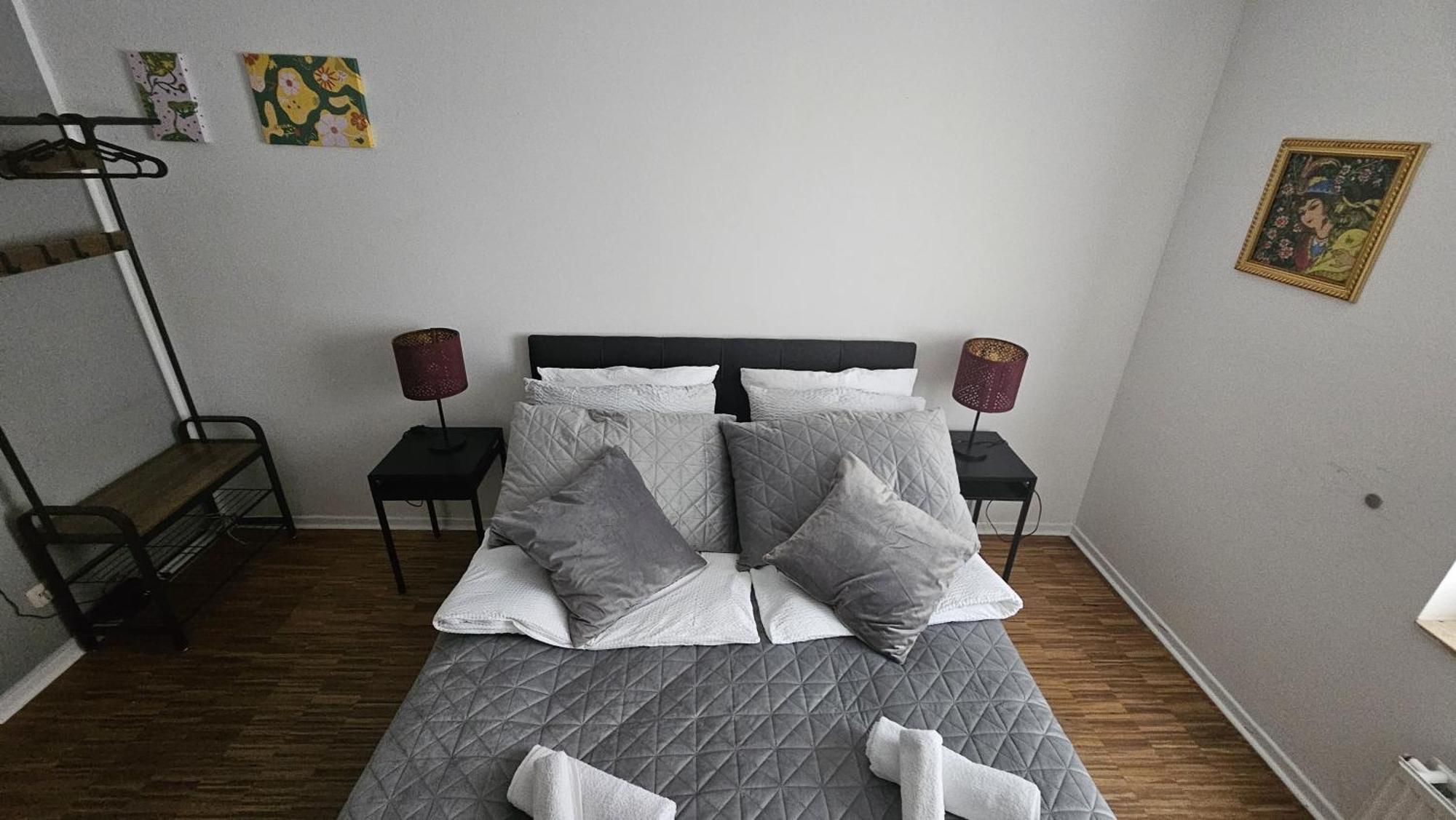 80 M2 Moderne Und Zentrale Wohnung In Hannover Mit Eigenem Parkplatz Ngoại thất bức ảnh